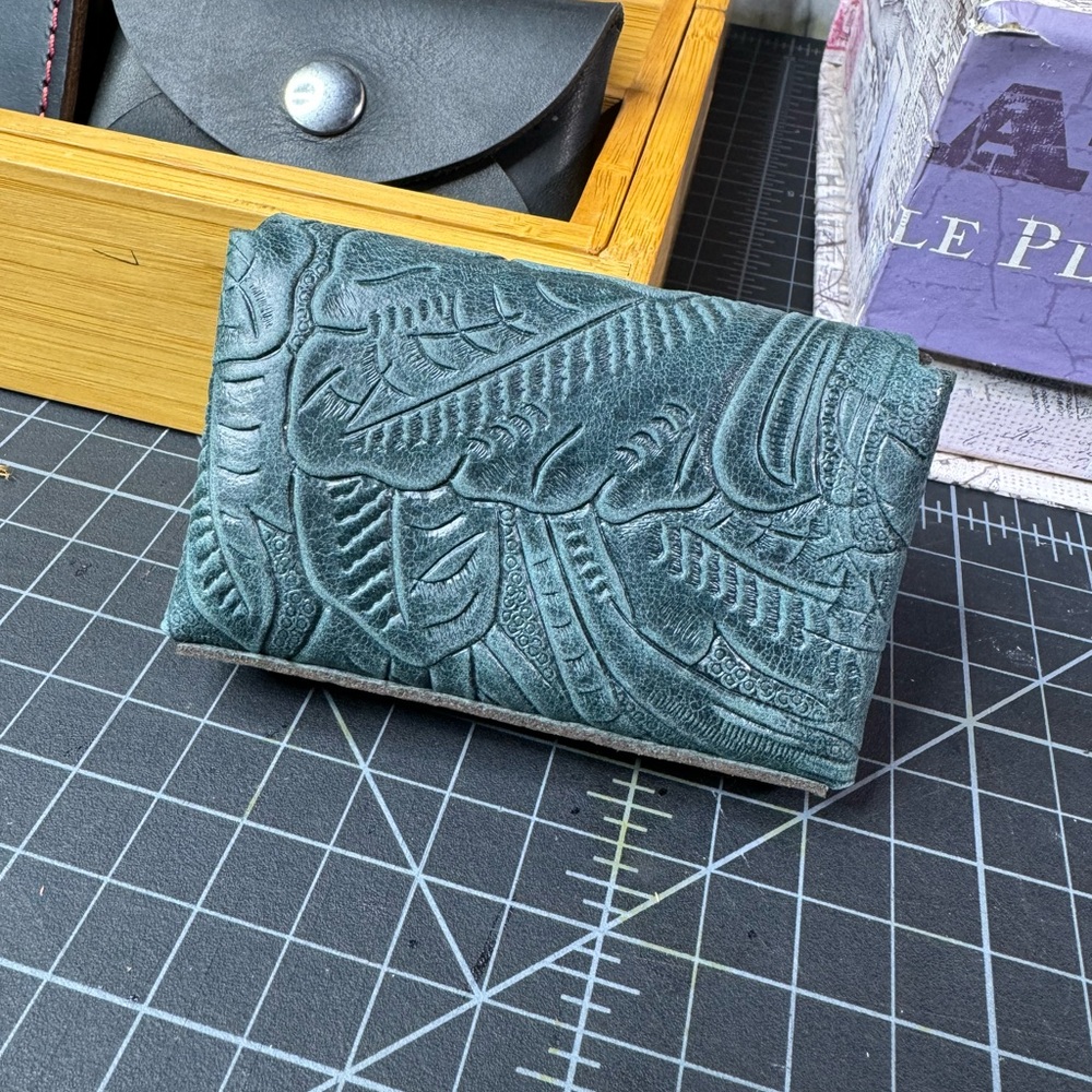 Leather card wallet double stack business card holder -embossed floral sage - Picture 2 of 11